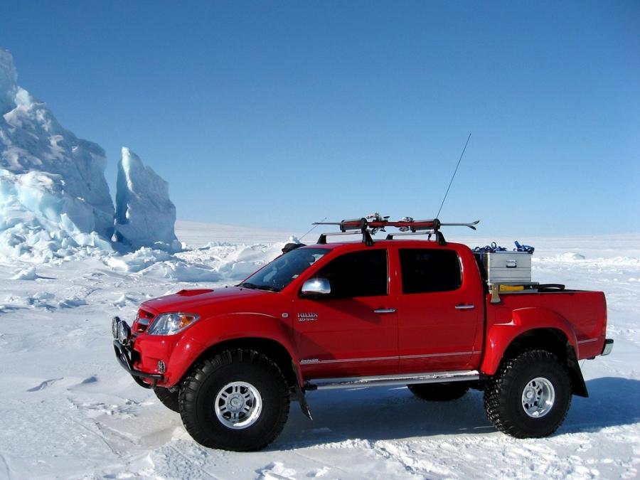  Arctic Trucks Toyota Hilux Invincible AT38 2007 года  (фото 13 из 22)
